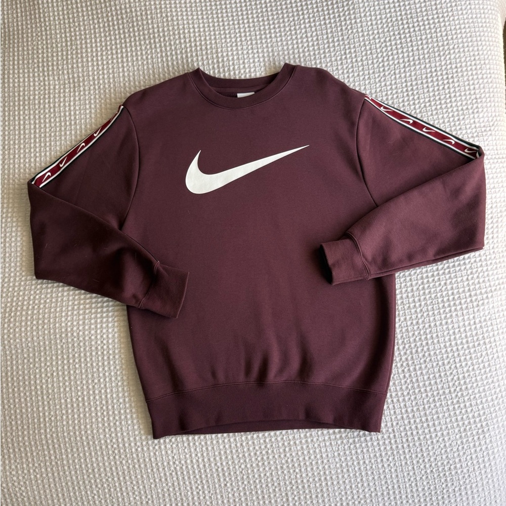 NIKE Men's Maroon Crewneck Sweater